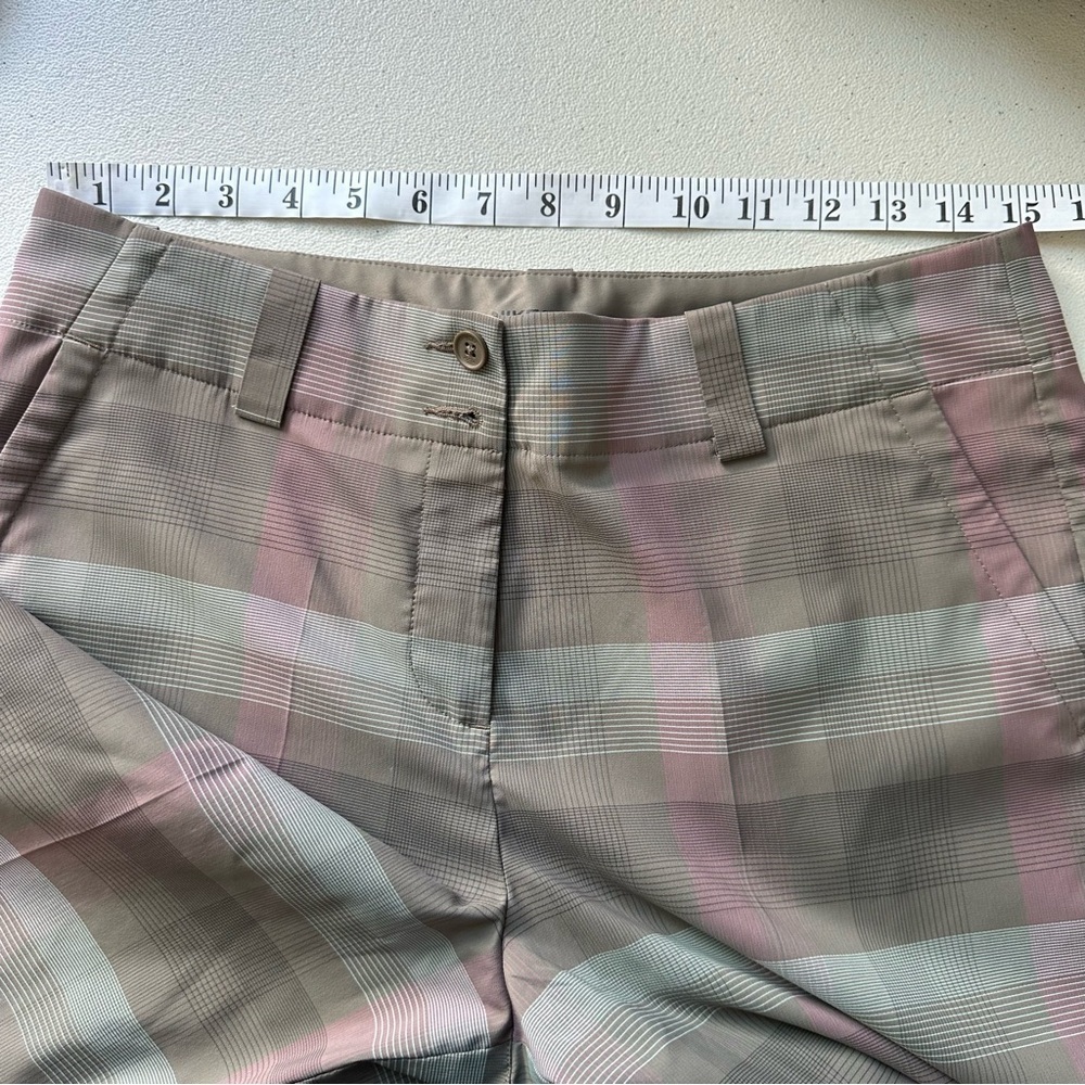 Nike woman’s golf shorts - Picture 9 of 10